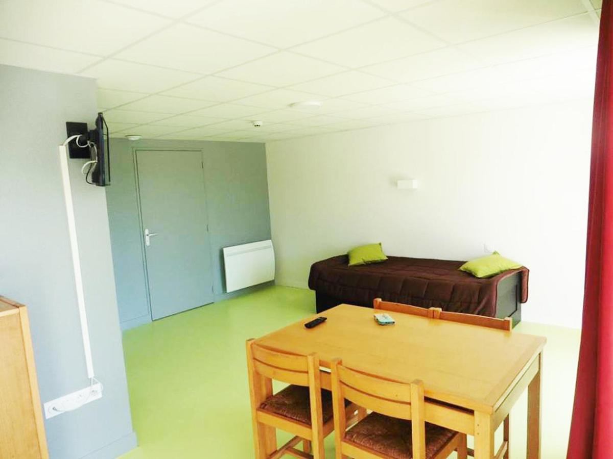 Gite Du Haut Cantal - Appartements Meubles Avec Kitchenette Et Chambres Sans Kitchenette Condat  Dış mekan fotoğraf